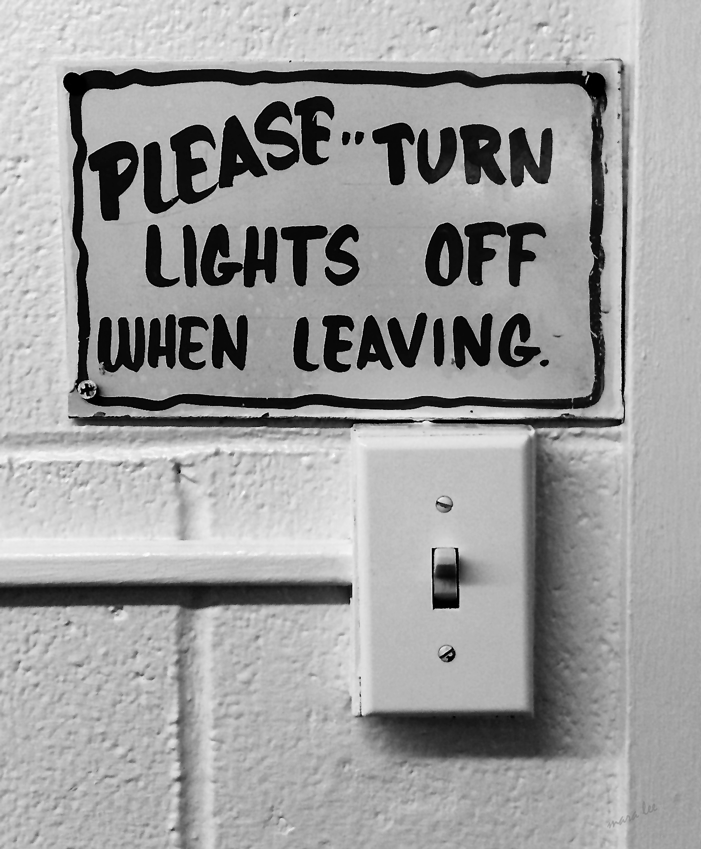 turn off the lights.